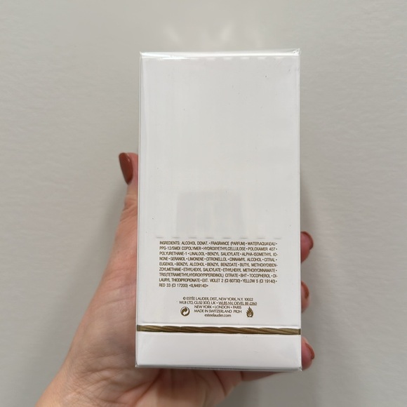 Sensuous Stars by Estee Lauder. ￼ 3.4 fluid oz 110ml - Picture 2 of 4